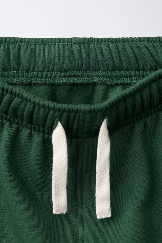 PANTALON DE JOGGING EN MOLLETON UNI AVEC ÉTIQUETTE - Vert bouteille de Zara - Image 2