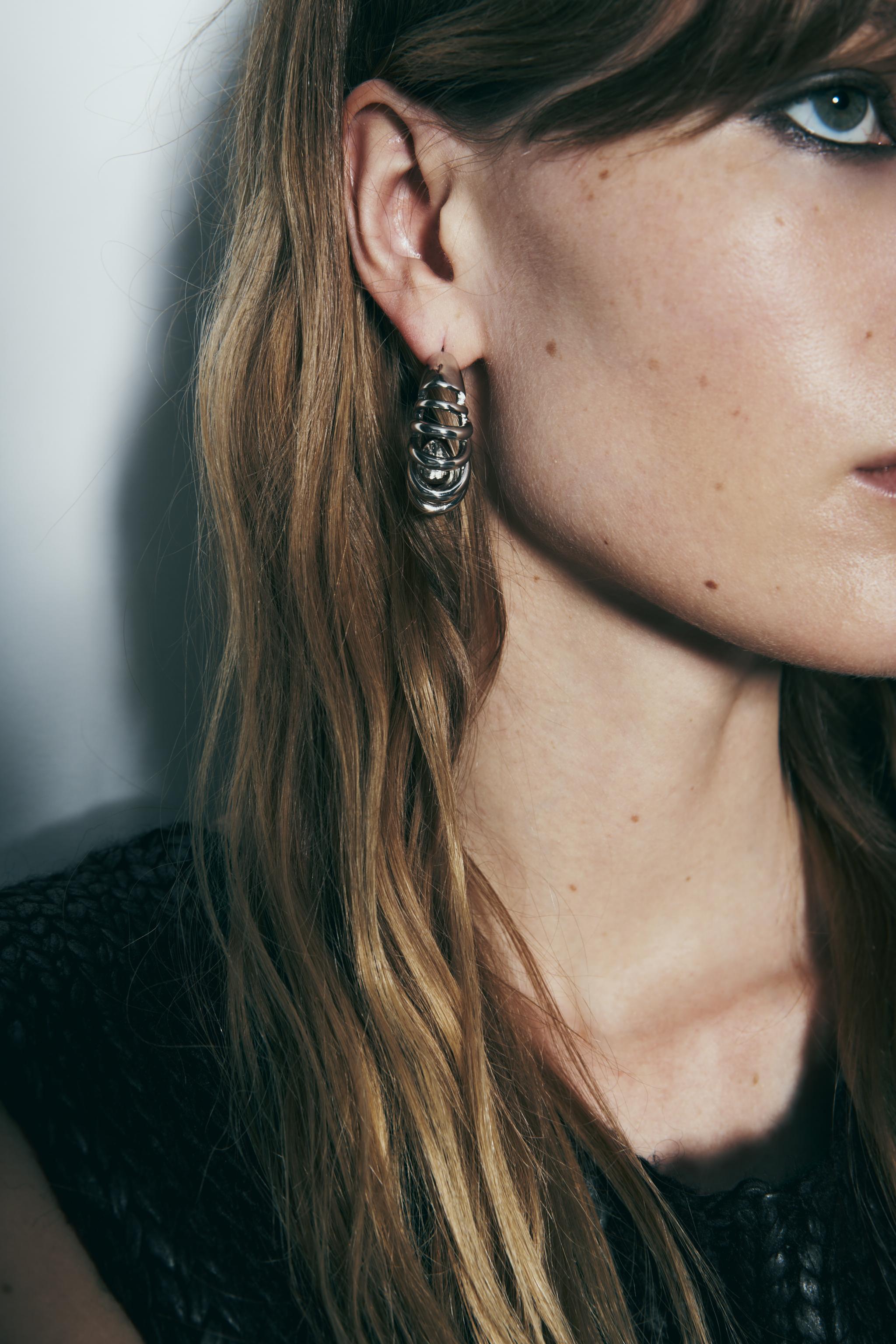 Hoop shop earrings zara