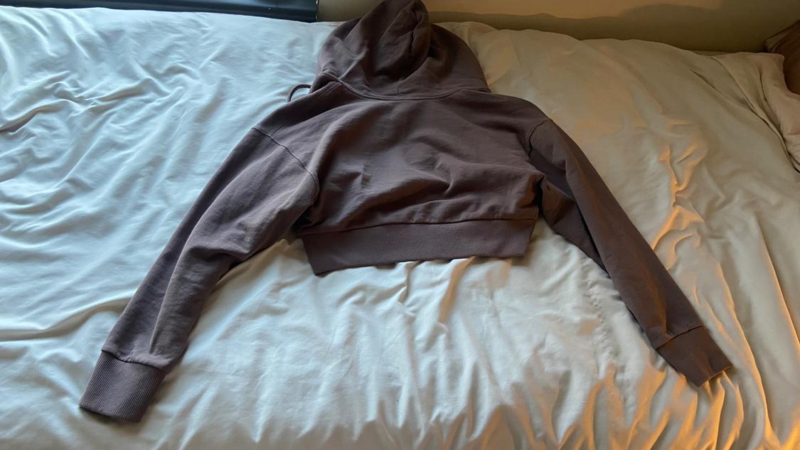 HOODED CROP SWEATSHIRT - Image 2