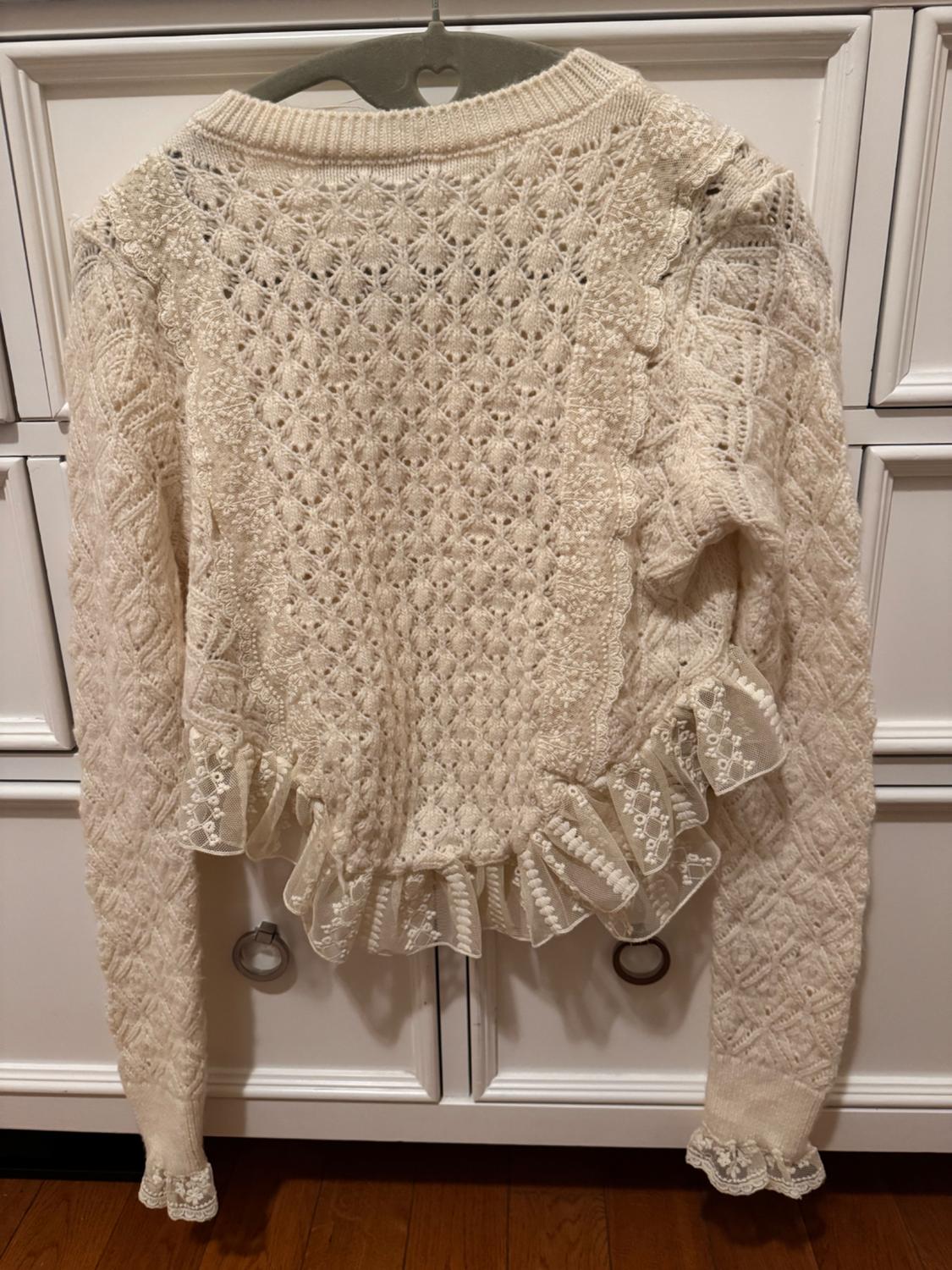 CABLE KNIT CROP SWEATER - Image 2