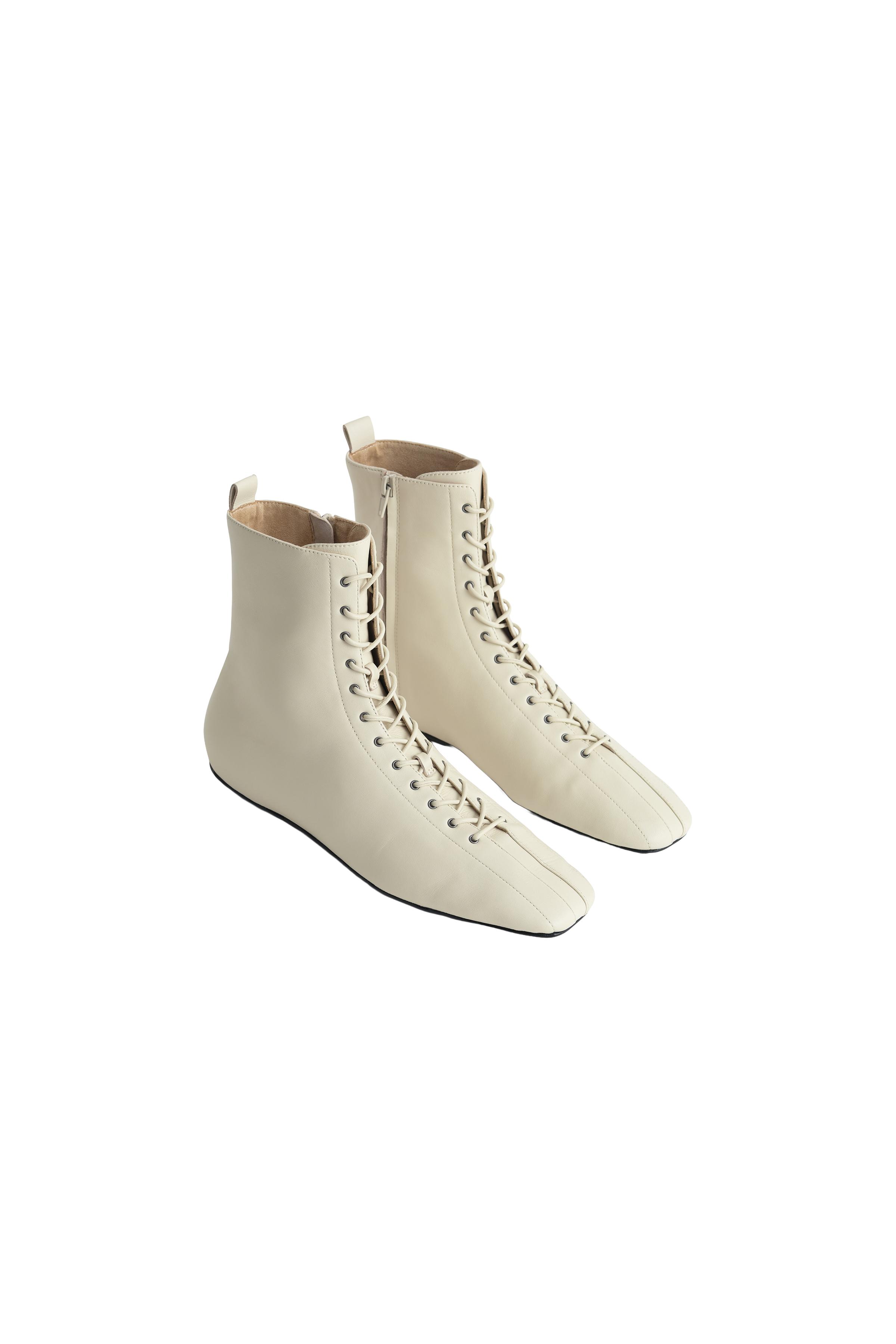 ZARA レディースブーツ 中古・古着通販】ZARA (ザラ) ソフトブロックヒールショートブーツ