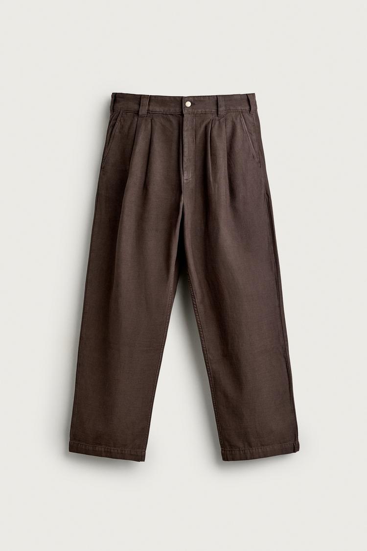PANTALÓN CHINO RELAXED FIT PLIEGUES