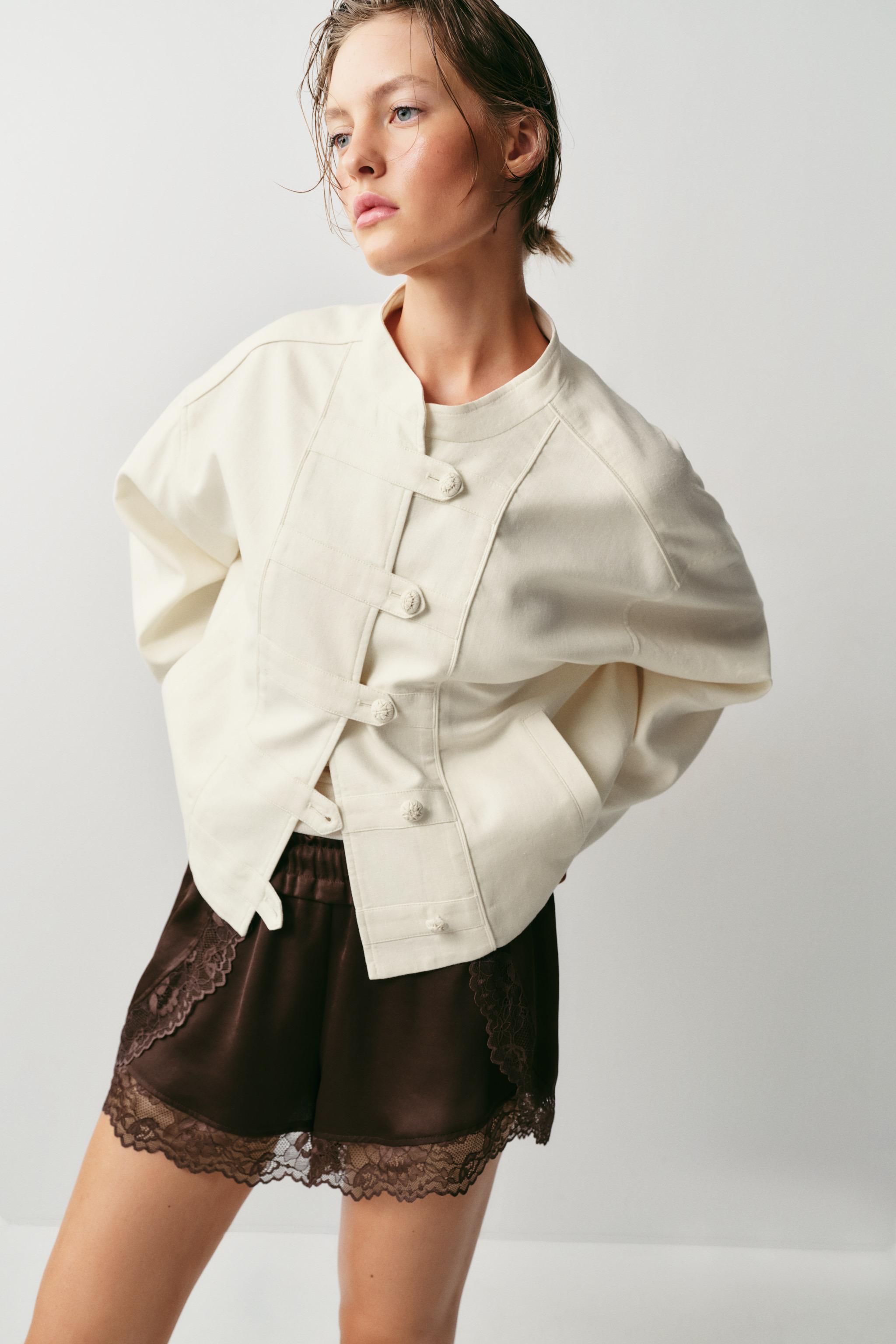 LACE TRIM SHORTS — Brown