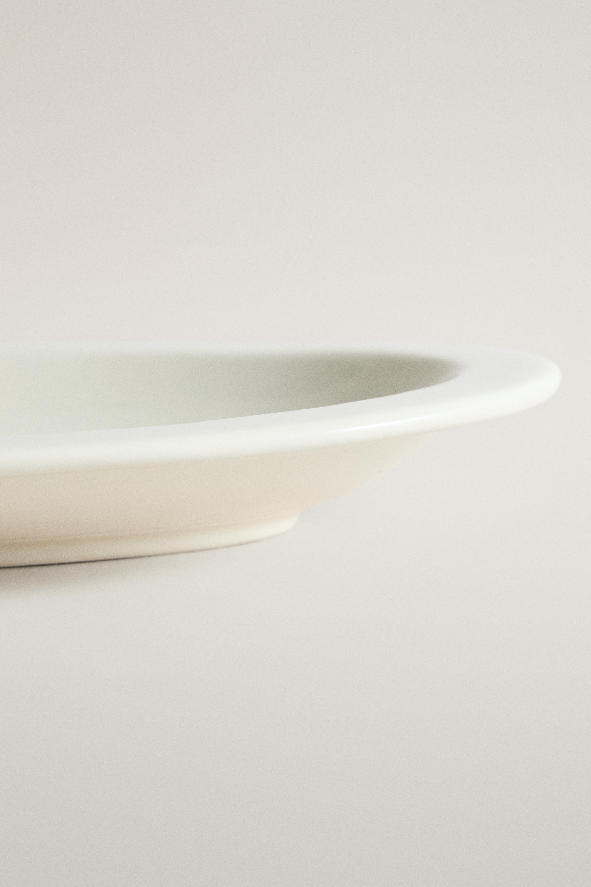 CREAM CERAMIC DECORATIVE TRAY