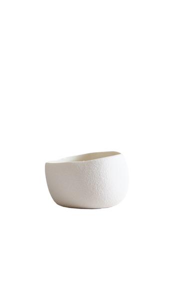 DECORATIVE TEXTURED CANDLE - White by Zara