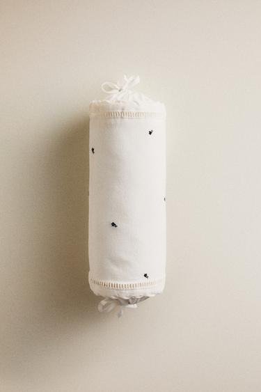 KIDS’ FLORAL BOLSTER - Oyster-white by Zara