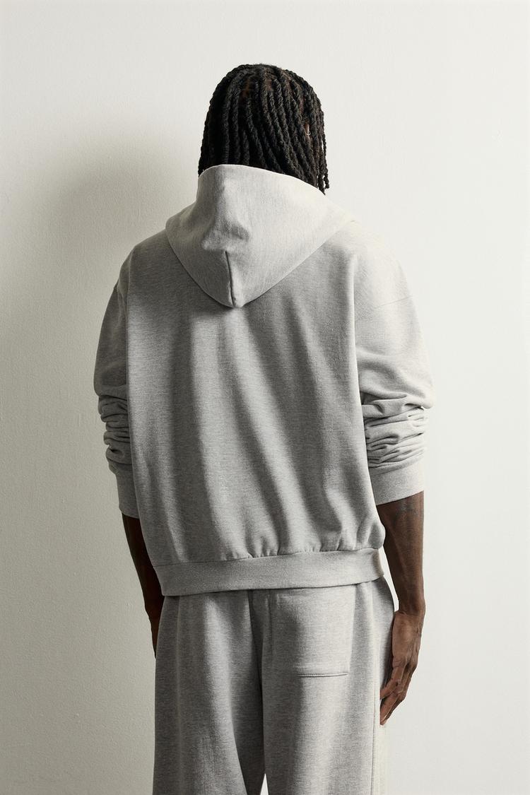 Sudadera con capucha básica de corte boxy y cremallera 3