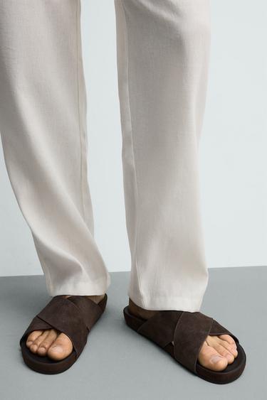 SANDALES À BRIDES CROISÉES - Chocolat de Zara - Image 2