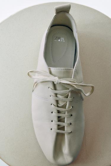 DERBYS EN CUIR SOUPLE -  de Zara