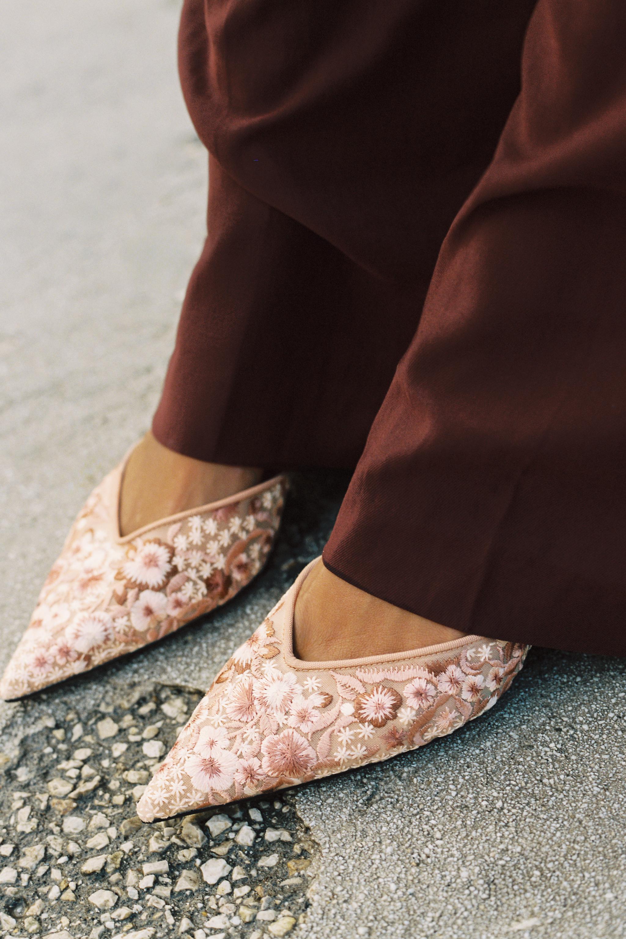 EMBROIDERED MESH HEELS — Beige