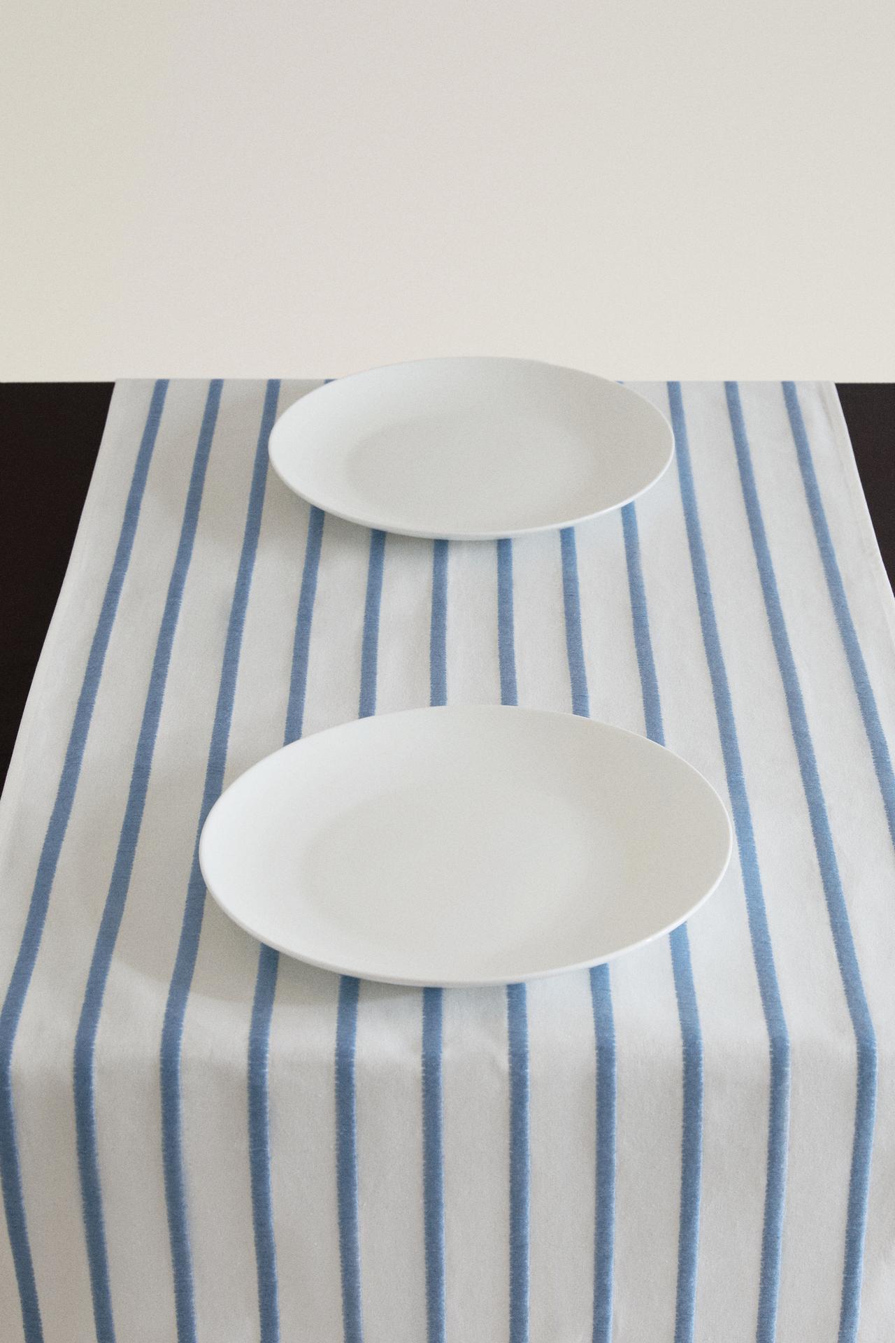 EMBROIDERED STRIPE TABLE RUNNER — Blue
