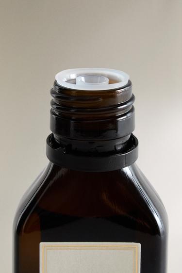 (100 ML) PATCHOULI, YLANG-YLANG BODY OIL - White / Pink by Zara - Image 2