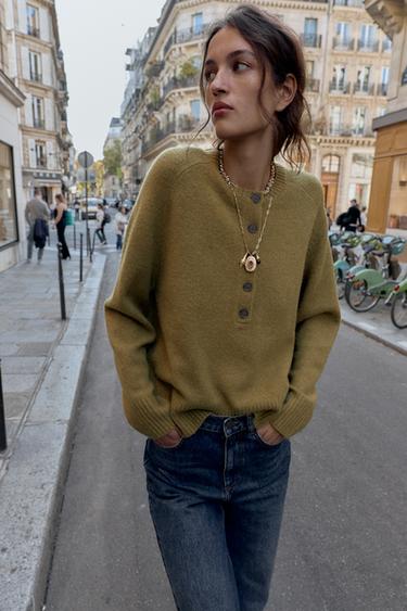 PULL EN MAILLE À BOUTONS - Vert moyen de Zara - Image 1