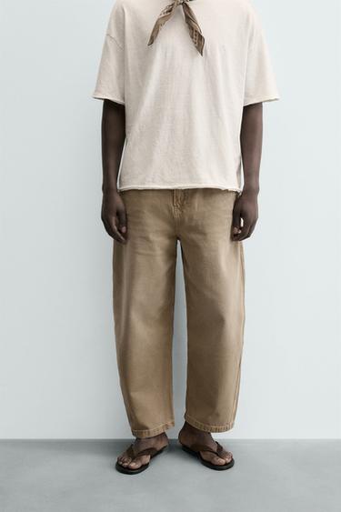 JEANS RELAXED FIT COSTURA GIRADA - Arena de Zara