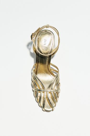 SANDÁLIA COM TIRAS DE SALTO COM EFEITO METALIZADO - Ouro da Zara