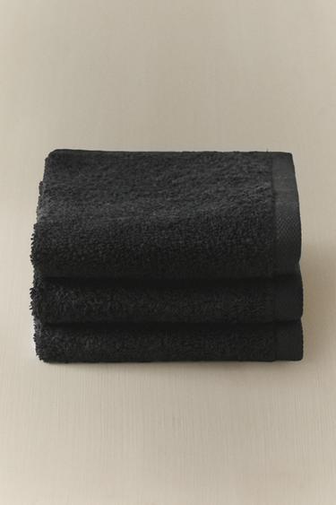 PACK OF HIGH-QUALITY COTTON HAND TOWELS (PACK OF 3) - Black by Zara - Image 4