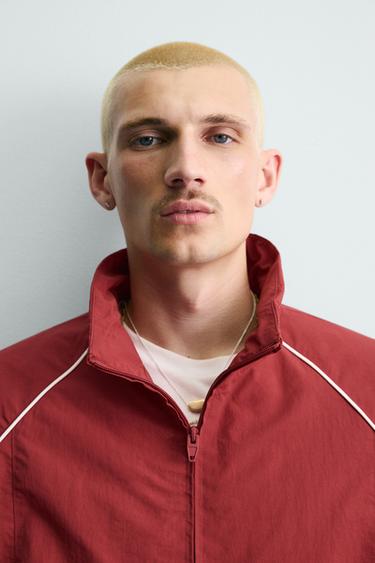 CHAQUETA TÉCNICA CONTRASTES - Rojo de Zara