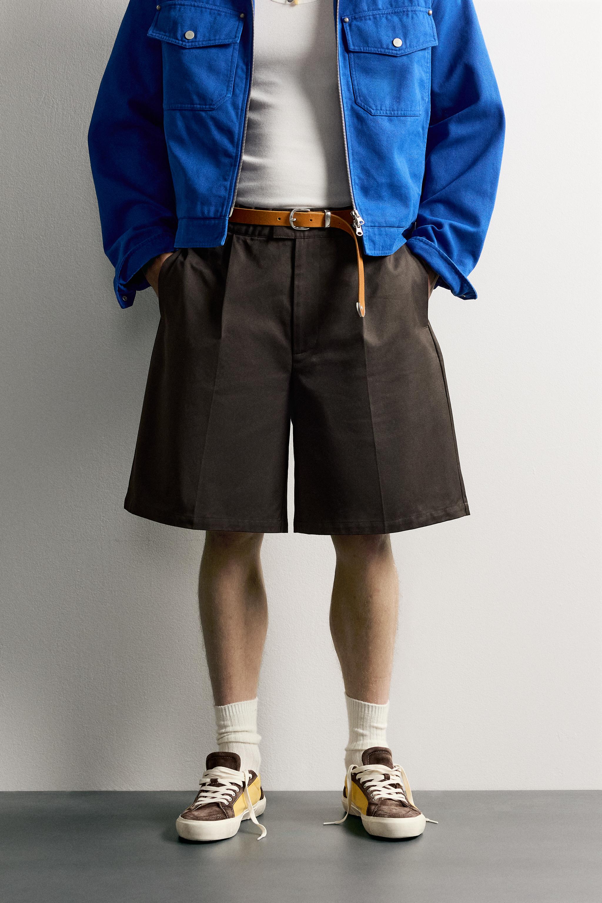 RELAXED FIT PLEATED SHORTS