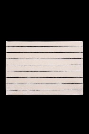 THIN STRIPE BATH MAT - Ivory by Zara - Image 0
