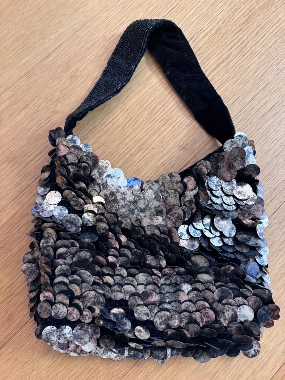 BEADED BUCKET BAG - Image 3