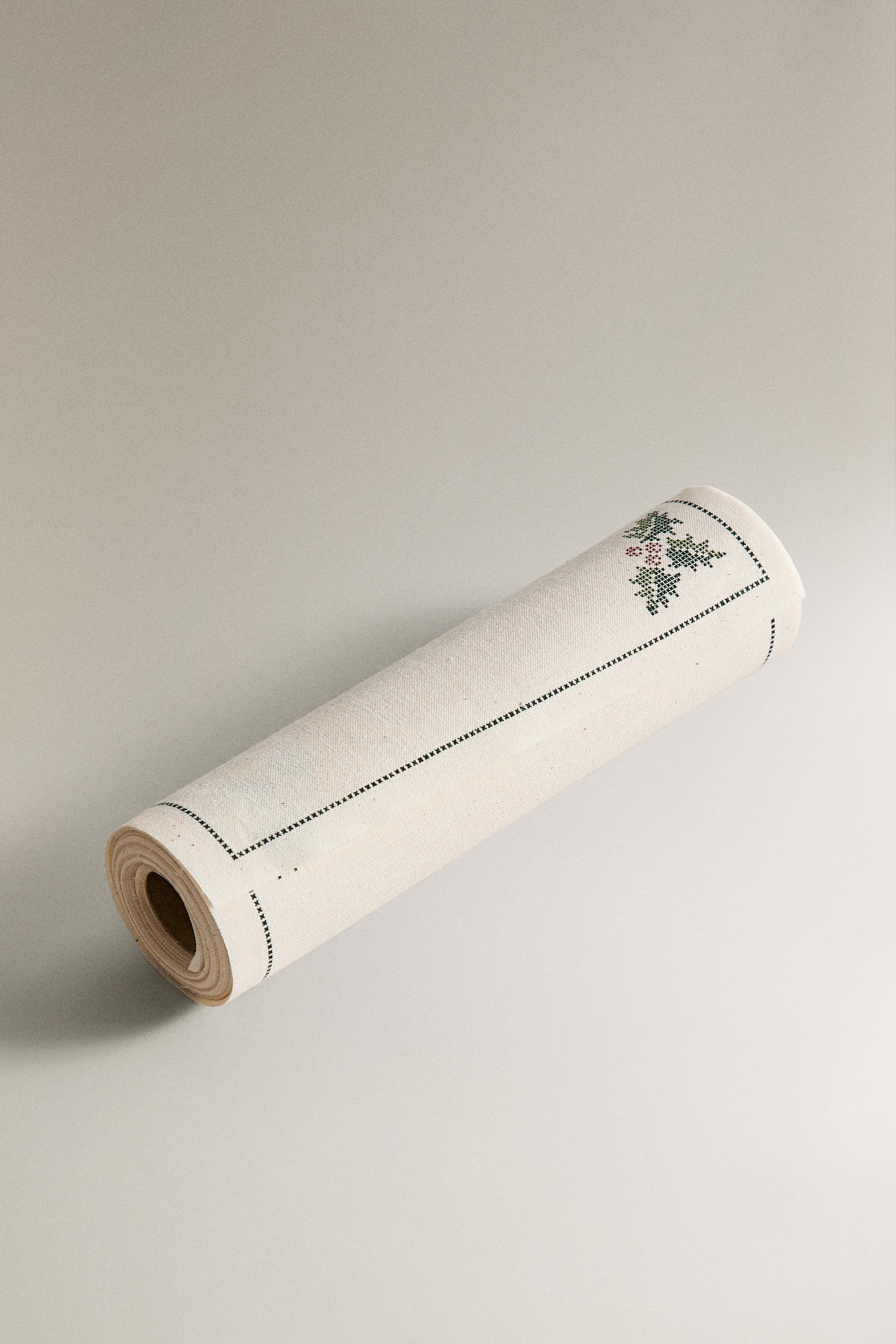 CHRISTMAS HOLLY LEAF COTTON NAPKIN ROLL (SET OF 20)