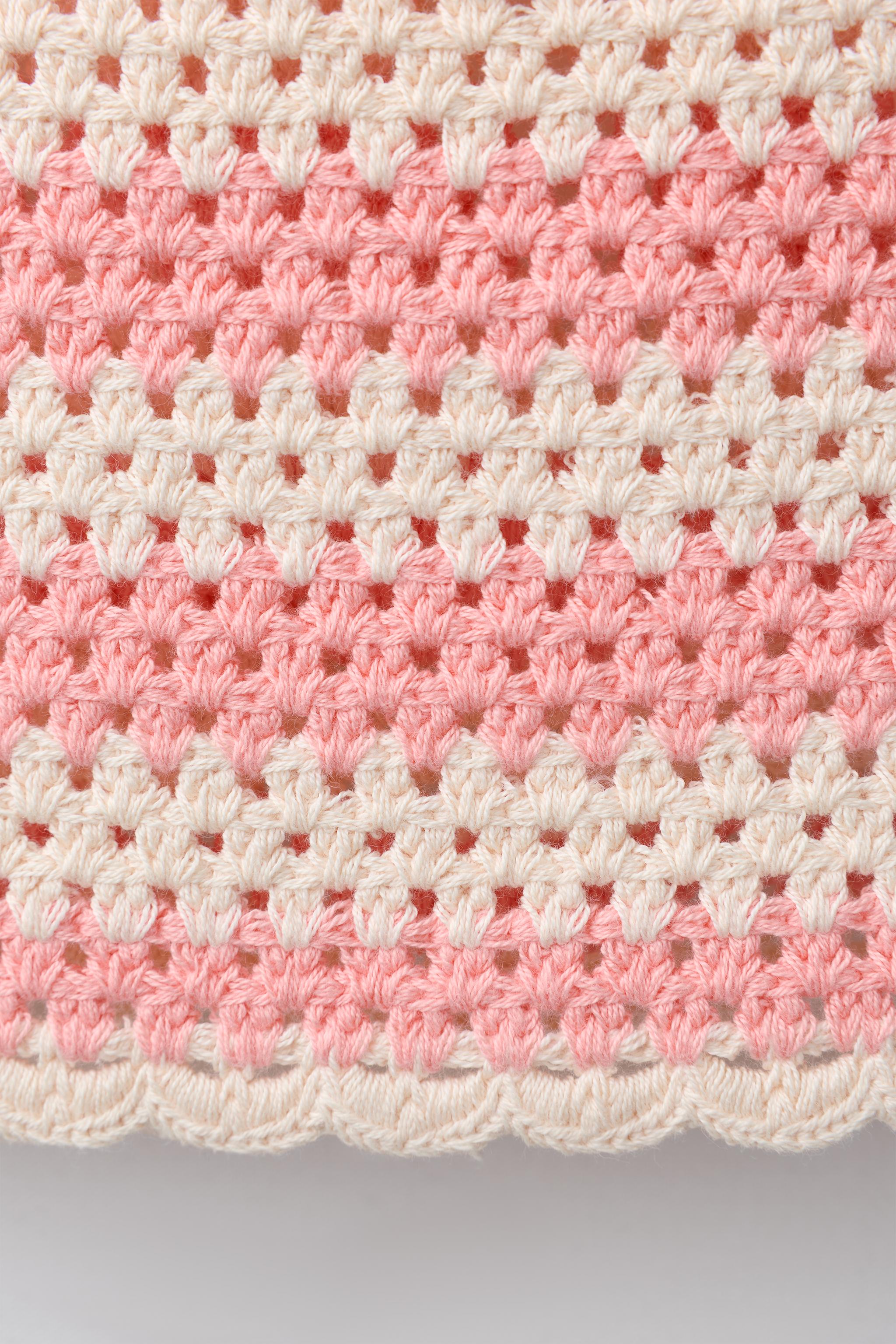 TOP EN CROCHET À RAYURES
