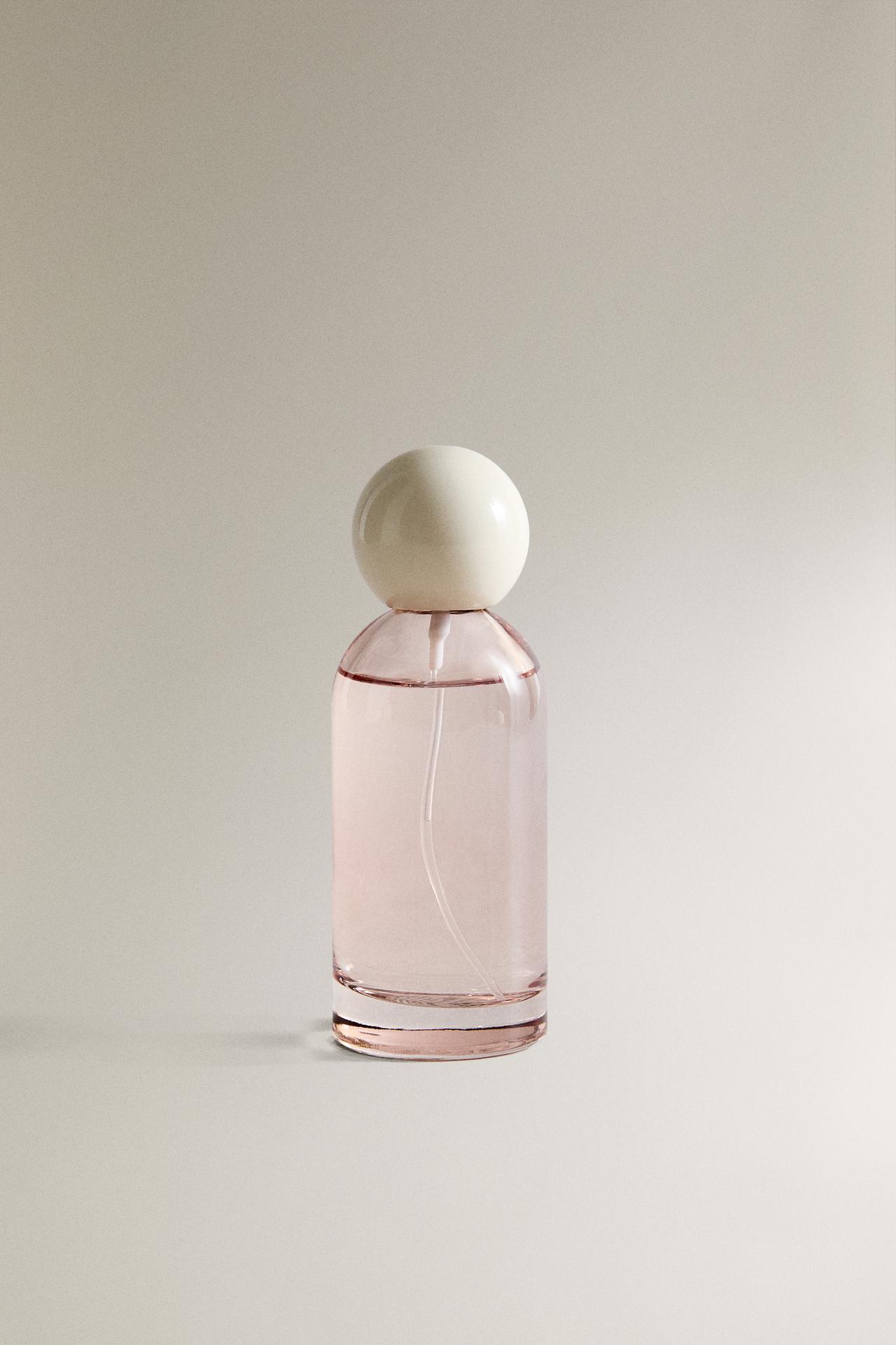 (3.38 oz) MUSKY LILY DIFFUSER SPRAY — Dark plum