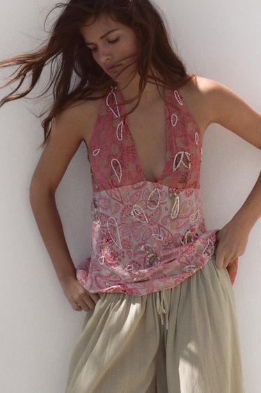 TOP HALTER IN GEORGETTE STAMPATO CON PERLINE - Fucsia di Zara