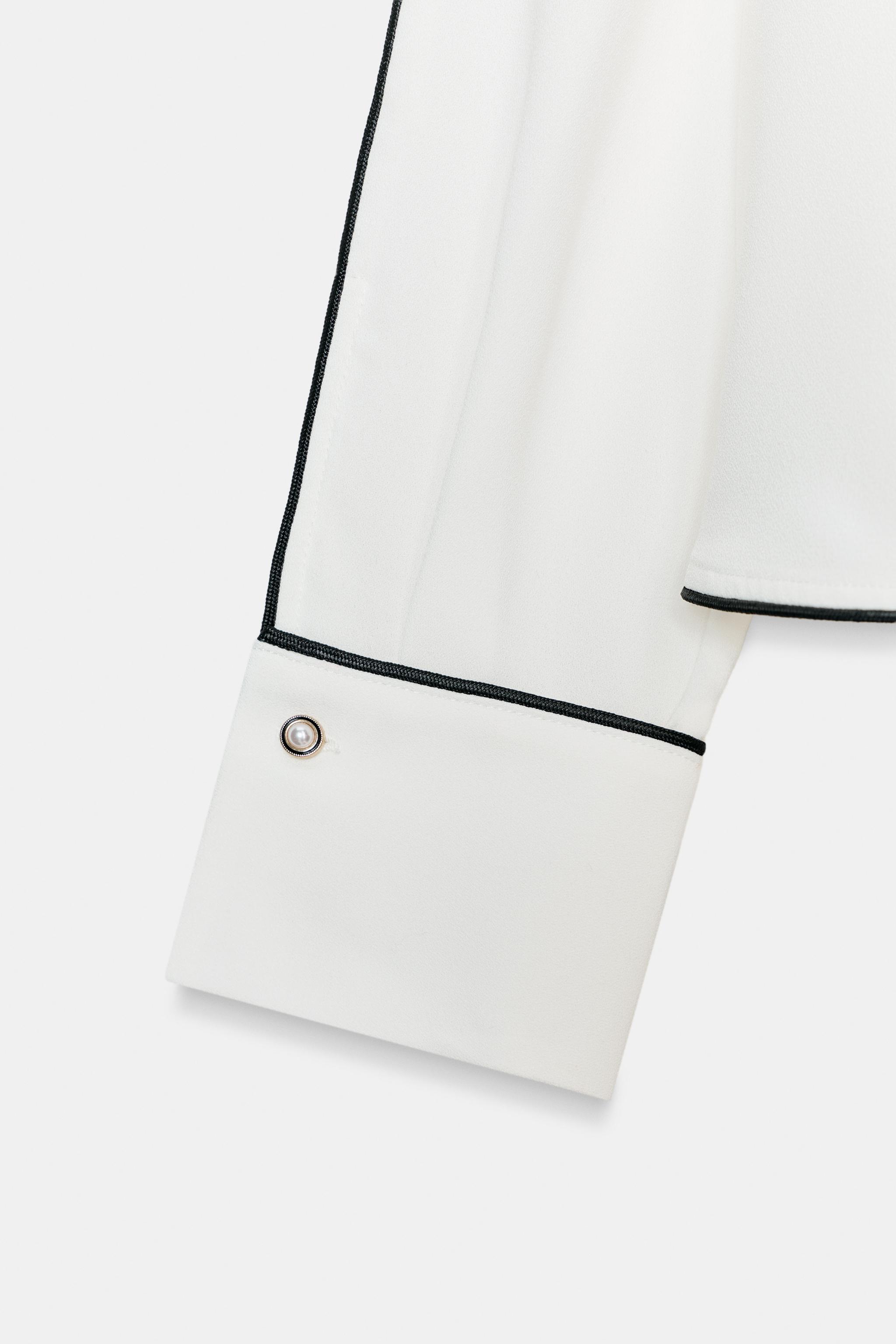 CONTRAST PIPING CREPE BLOUSE