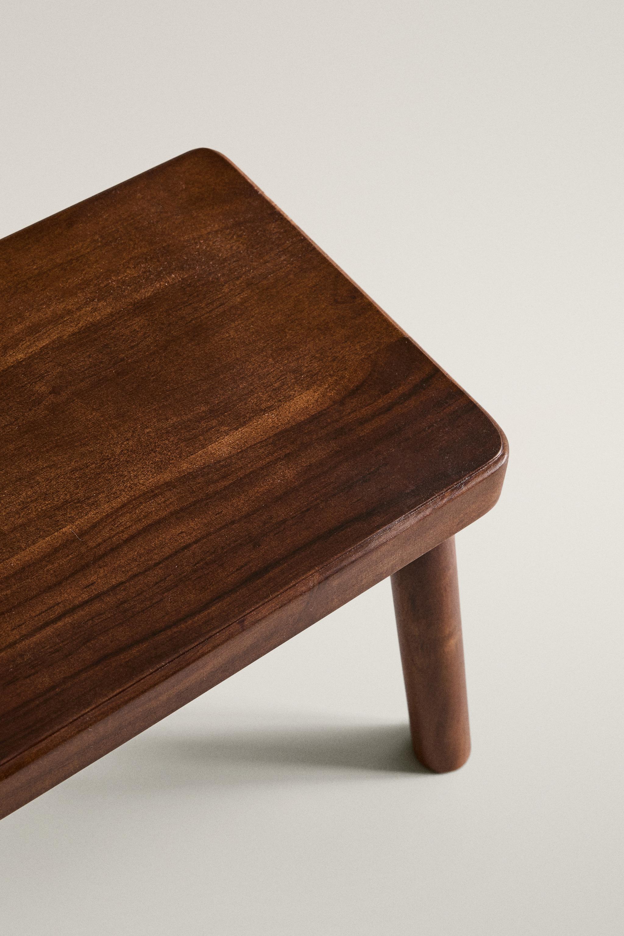 ACACIA WOOD STOOL