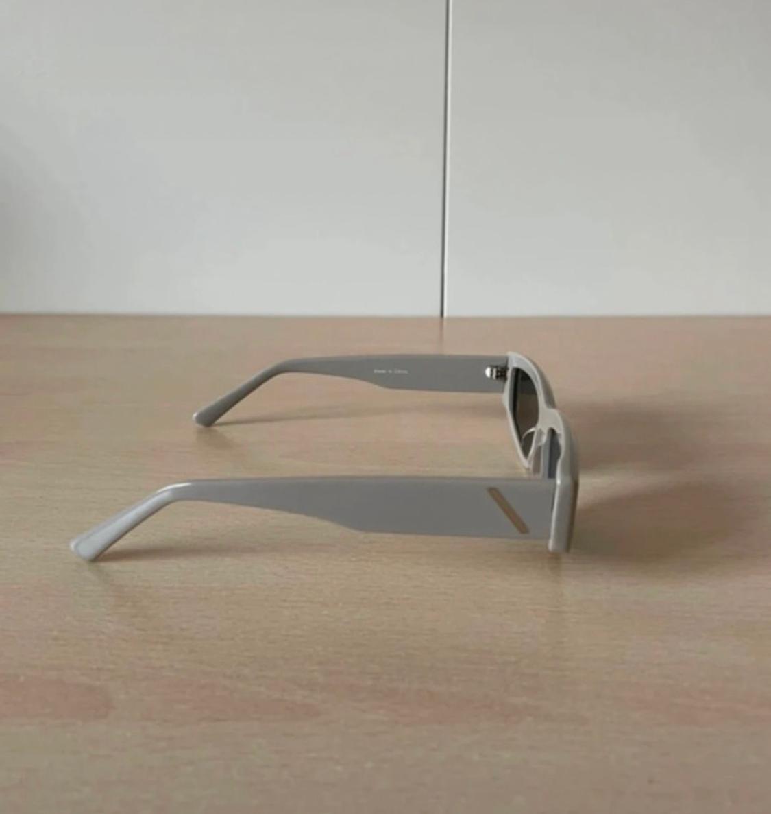 RECTANGULAR SUNGLASSES - Image 3