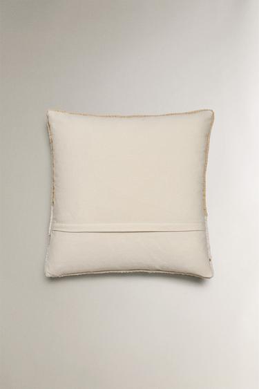 WOOL BLEND CHRISTMAS CUSHION COVER WITH SLEIGHING DOG - Ecru by Zara - Image 2