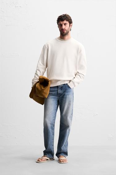 BASIS CREW NECK SWEATSHIRT - knæk. hvid fra Zara