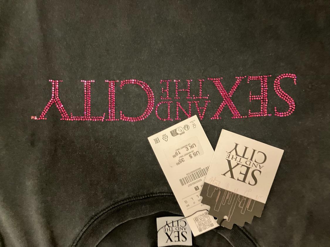 SEX & THE CITY™ FADED-EFFECT T-SHIRT - Image 6