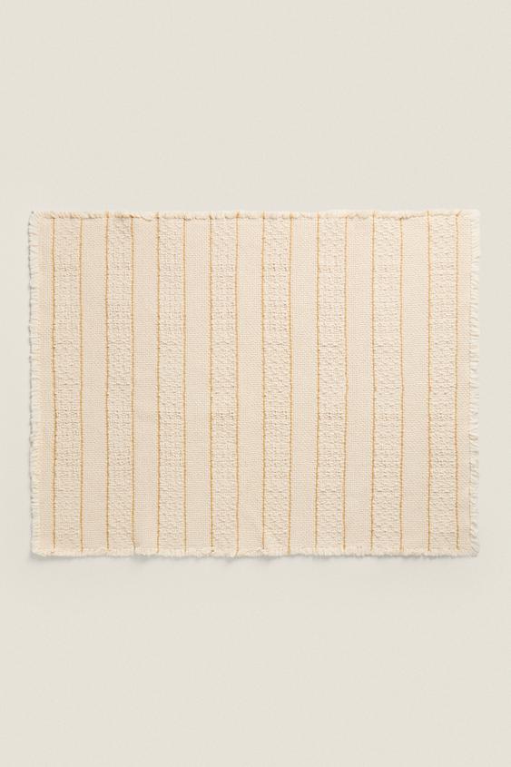 NONSLIP STRIPED BATH MAT Oysterwhite ZARA Canada