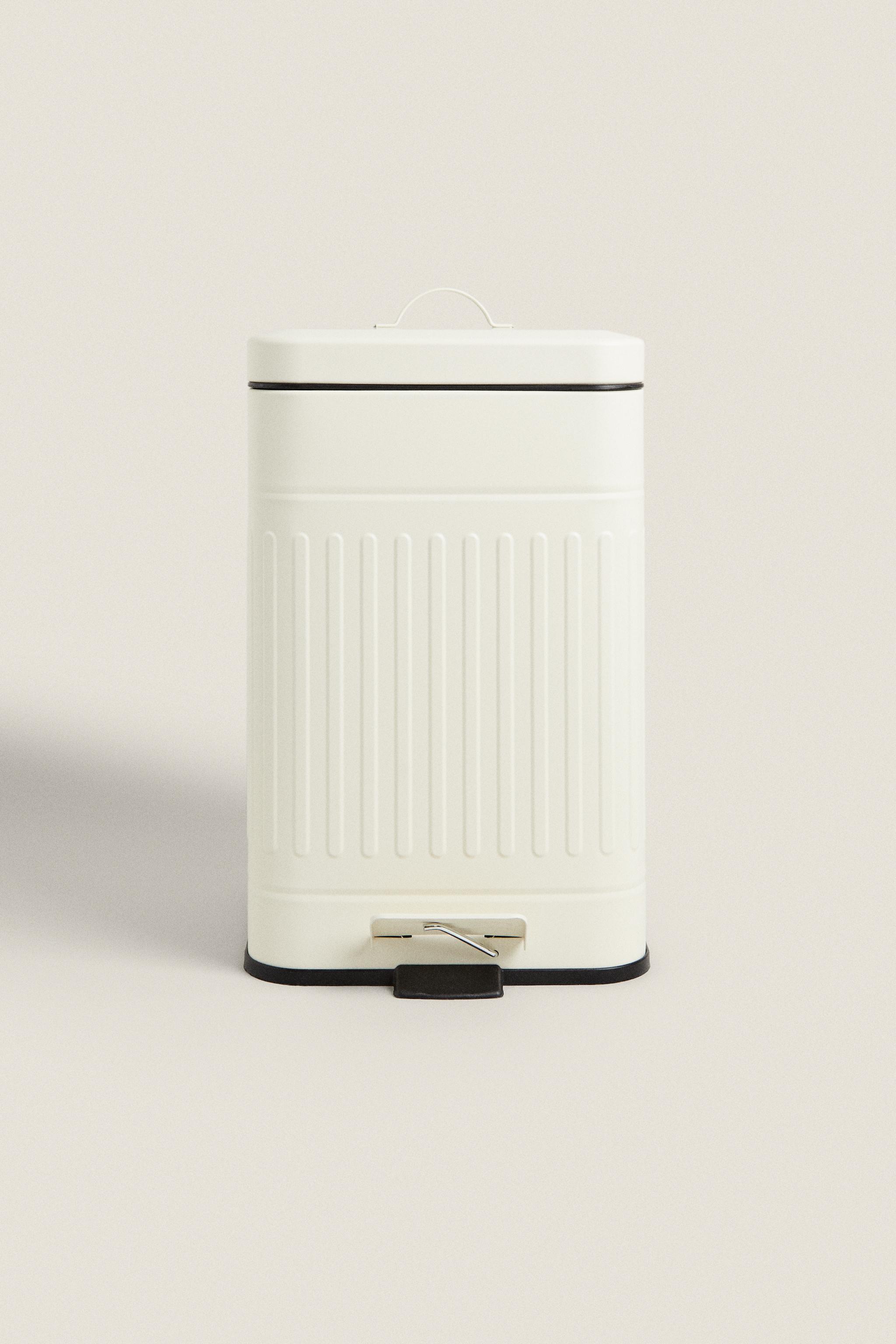 キッチン用ごみ箱 小 - クリーム | ZARA Japan / 日本