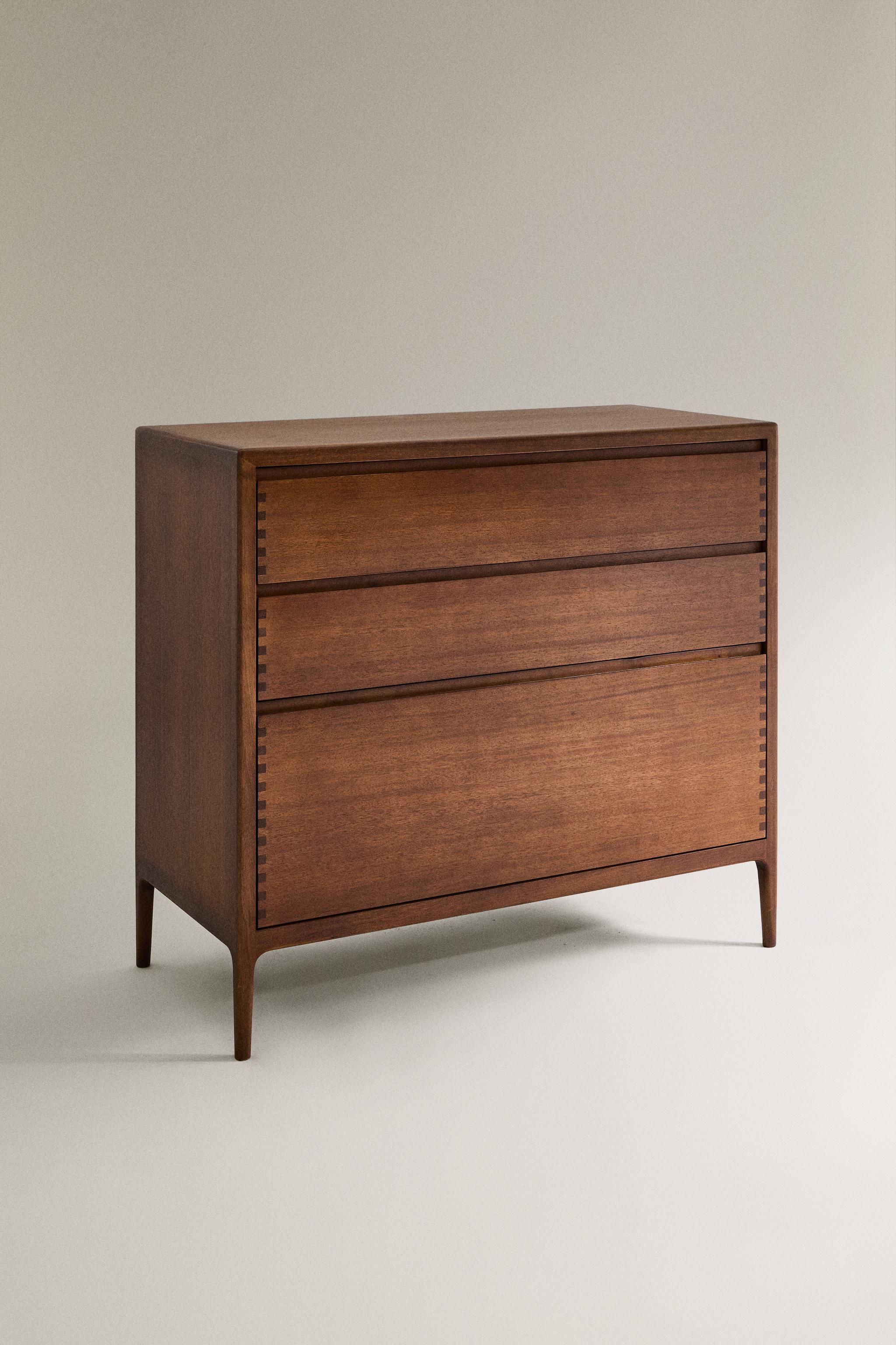 WOODEN CHEST OF DRAWERS WITH THREE DRAWERS — Brown