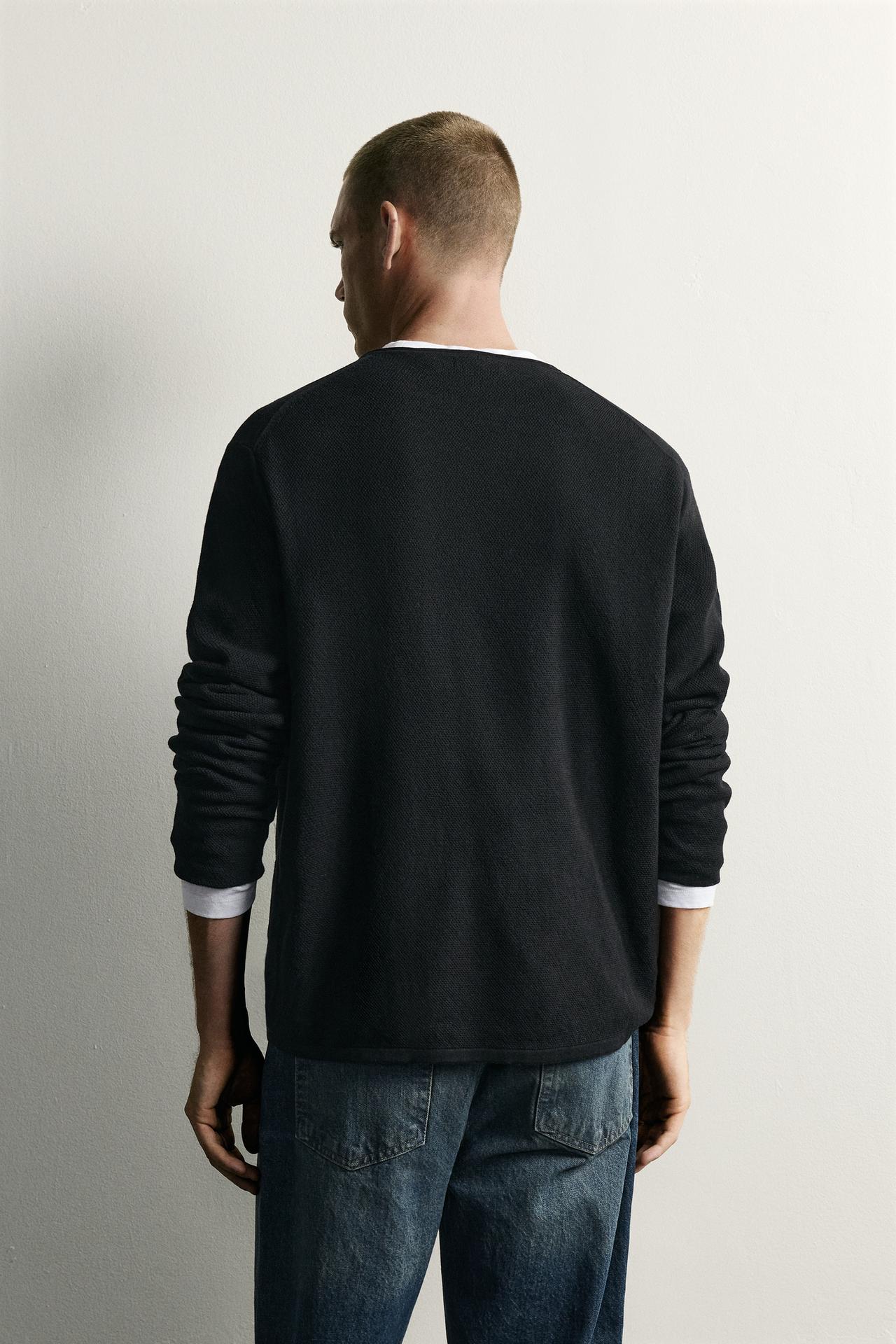 RELAXED FIT WASHED TEXTURE SWEATER — Black