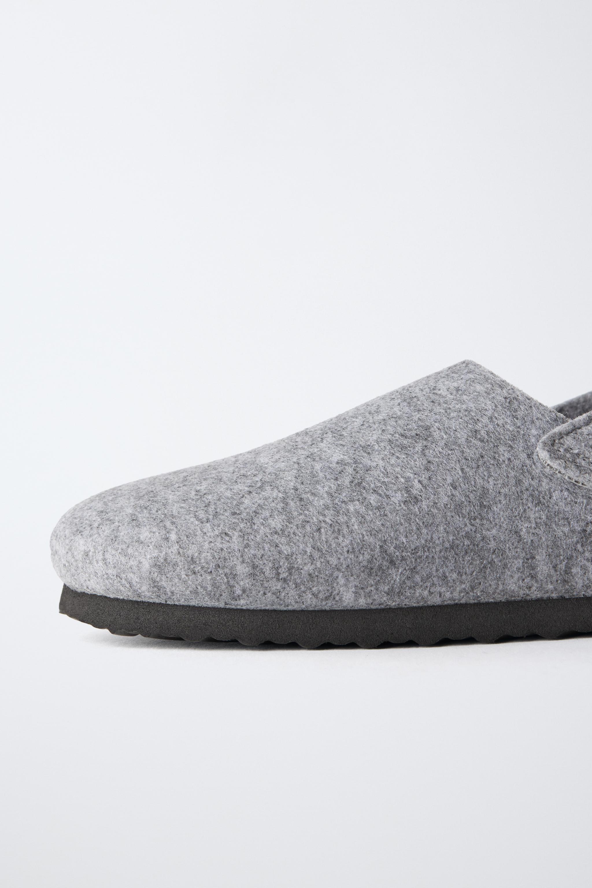 FELT CLOG