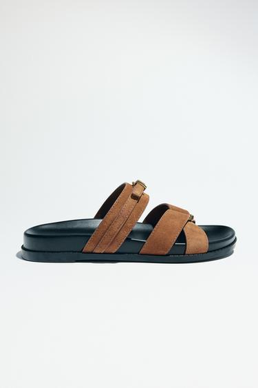 SANDALES À BRIDES CROISÉES EN DAIM - Marron foncé de Zara