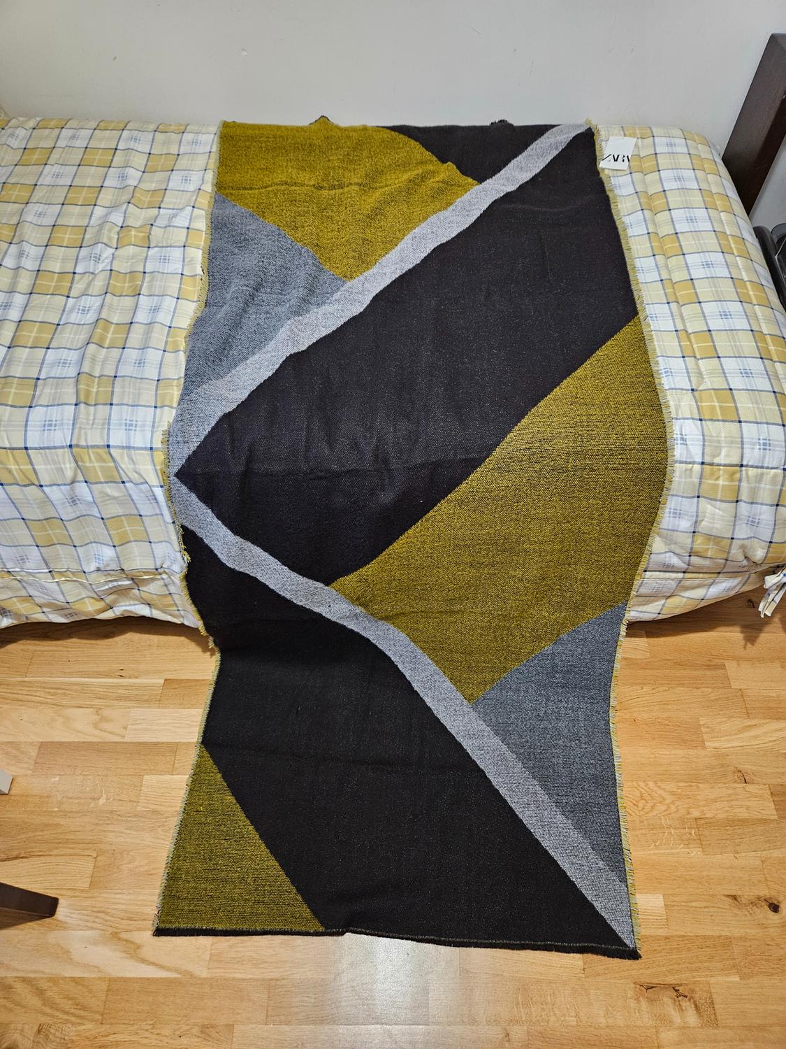 JACQUARD SCARF