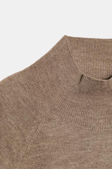 PULL OVERSIZE EN MAILLE À COL CHEMINÉE - Marron / Taupe de Zara - Image 5