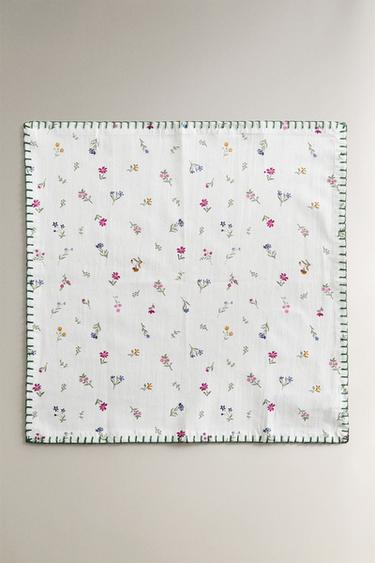 PACK OF FLORAL PRINT NAPKINS (PACK OF 2) - White by Zara - Image 1