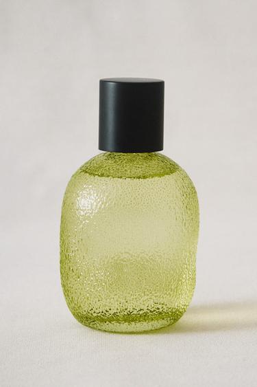 (190 ML) LIME & PEPPERMINT FABRIC FRESHENER SPRAY - ليموني فلور الخاص بـ Zara