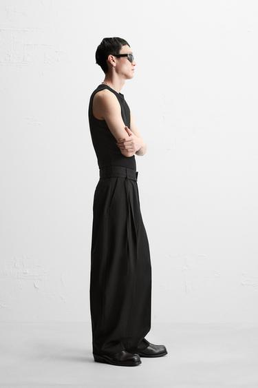 PANTALON À PLIS AVEC CEINTURE - Noir de Zara - Image 3