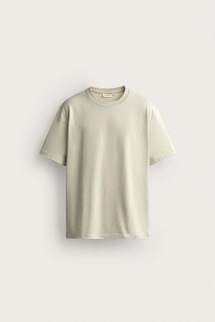 HEAVYWEIGHT SHORT SLEEVE T-SHIRT
