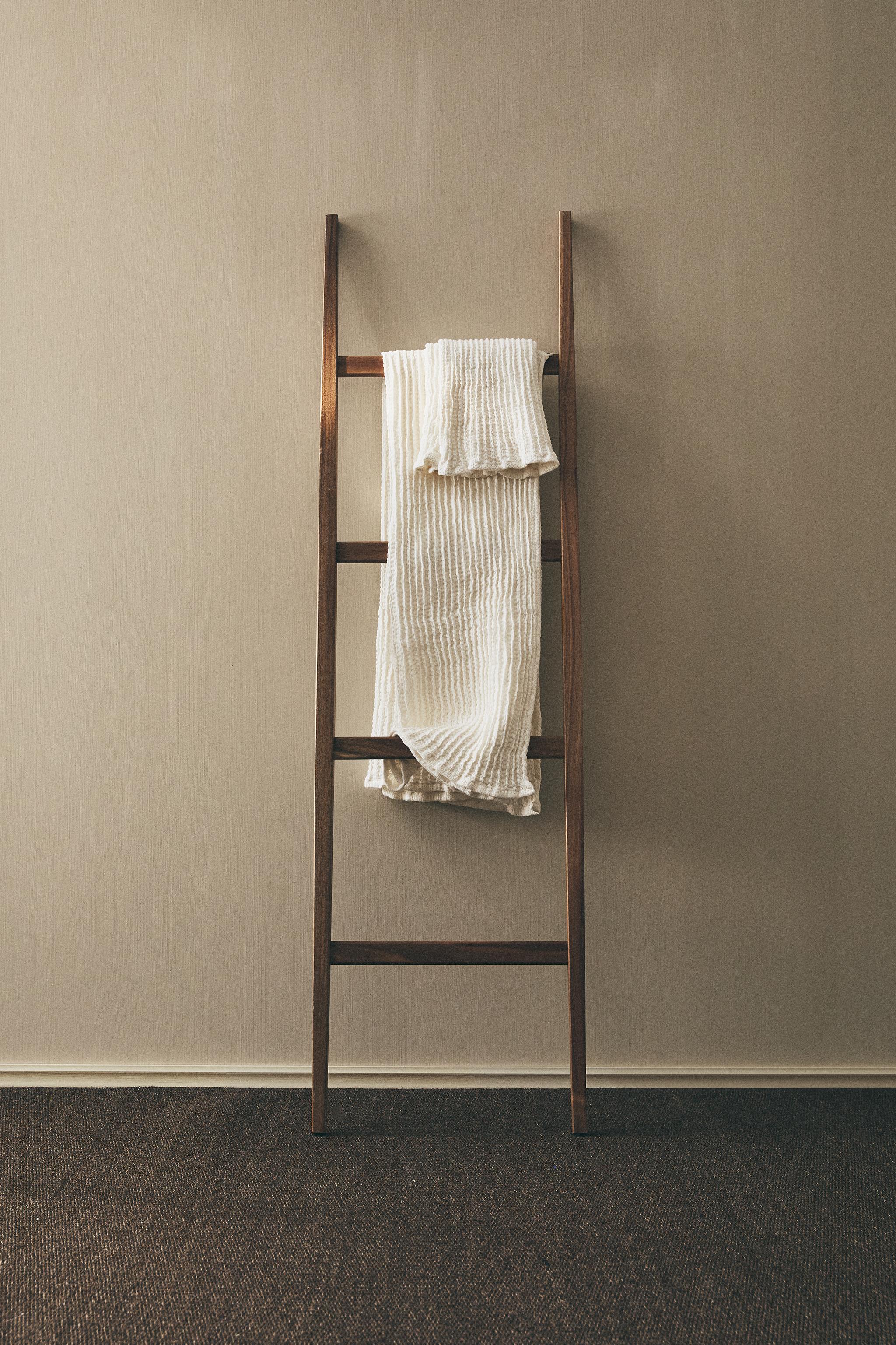 ACACIA TOWEL RACK - Brown | ZARA United States