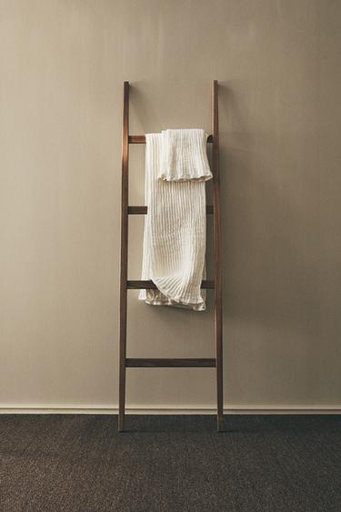 ACACIA TOWEL RACK — Brown 1