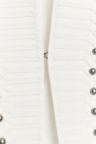 VESTE AJUSTÉE ÉPAULETTES BOUTONS - Écru de Zara - Image 7