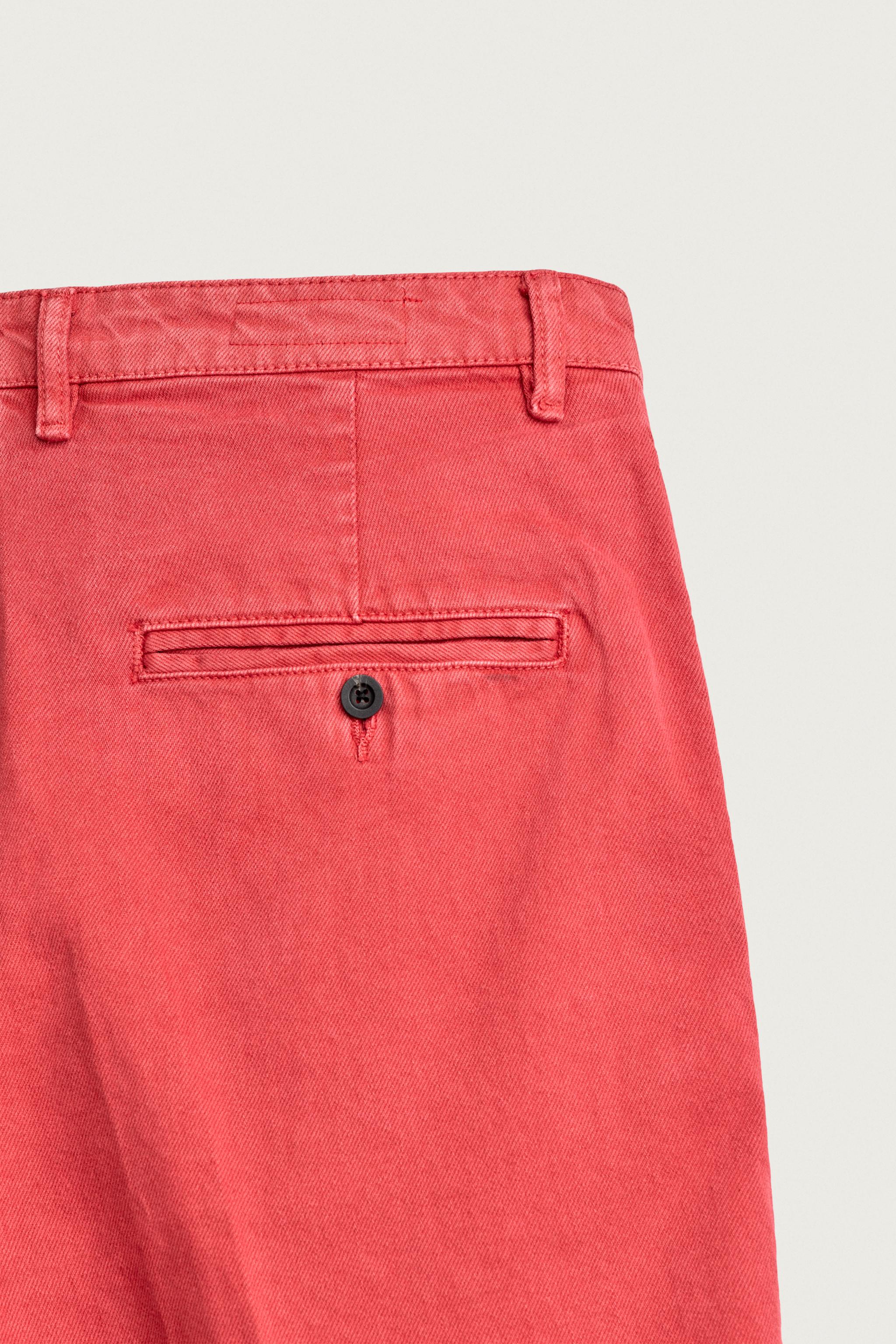 STRAIGHT FIT CHINO SHORTS